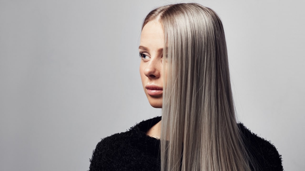 4. The Best Brands for Gray Blonde Hair Weave - wide 4